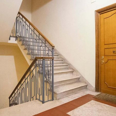 Cozy Nest With Terrace In Trastevere Rome Exterior photo