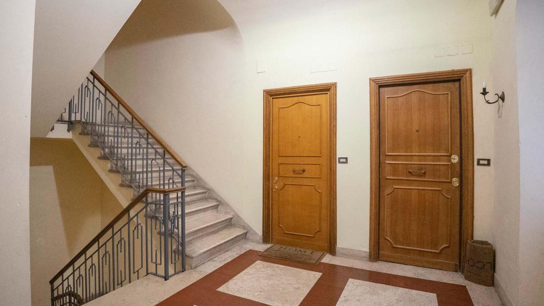 Cozy Nest With Terrace In Trastevere Rome Exterior photo